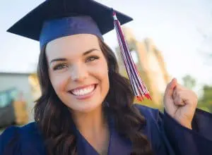 Recent College Grads Get Valuable Career Insight from New Resume Guide