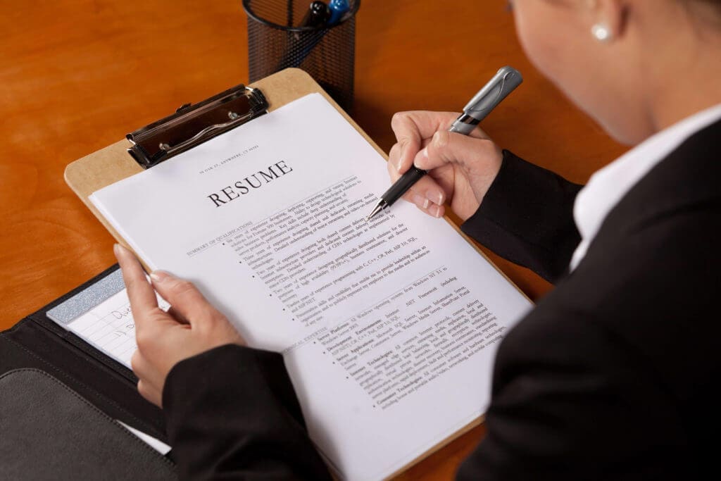 What Do Employers Look for in a Resume | Vertical Media Solutions